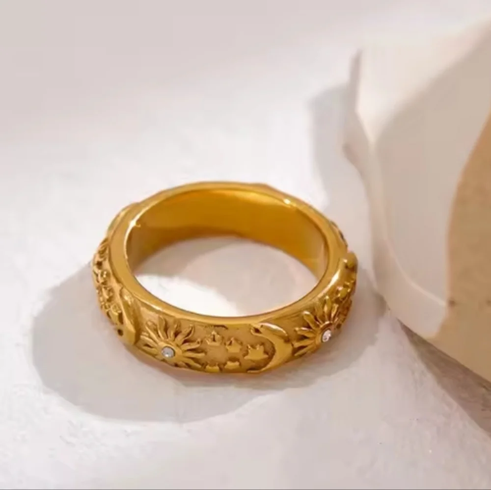 Sun, Moon, Celestial Cubic Zircona Ring | NWOT